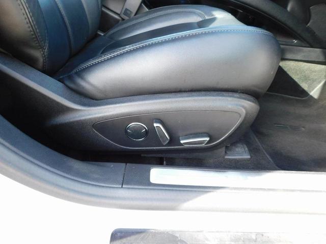 Photo of 2016 Ingot Silver Lincoln MKZ Hybrid