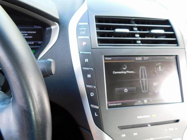 Photo of 2016 Ingot Silver Lincoln MKZ Hybrid