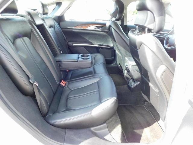 Photo of 2016 Ingot Silver Lincoln MKZ Hybrid