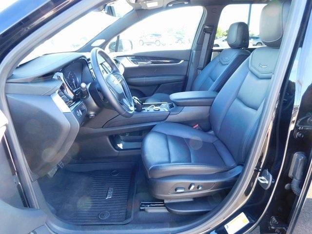 Photo of 2023 Stellar Black Metallic Cadillac XT6