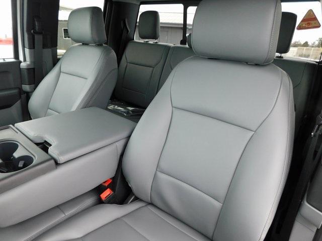 Photo of 2025 Oxford White Ford F-350