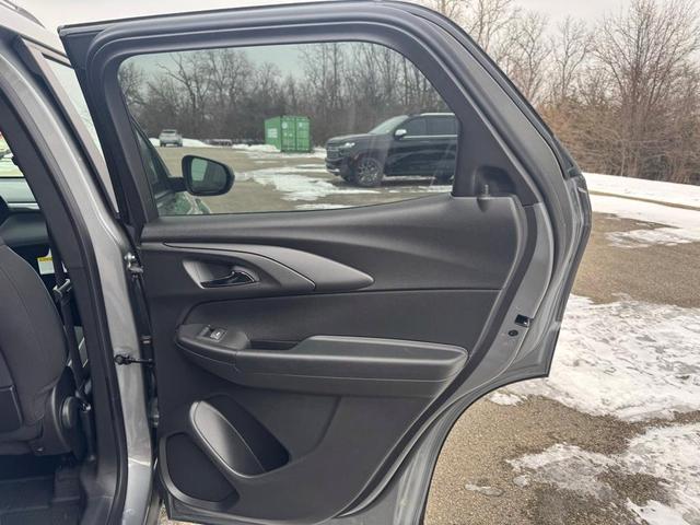Photo of 2025 Sterling Gray Metallic Chevrolet Trailblazer