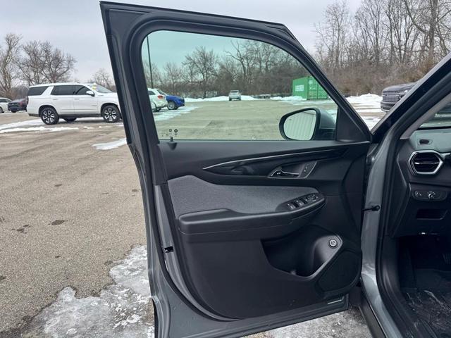 Photo of 2025 Sterling Gray Metallic Chevrolet Trailblazer