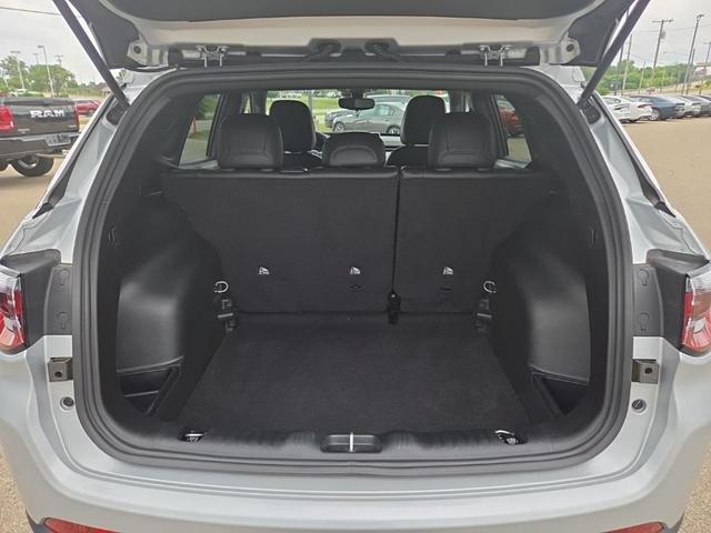Photo of 2025 Silver Zynith Jeep Compass