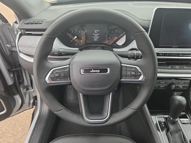 Photo of 2025 Silver Zynith Jeep Compass