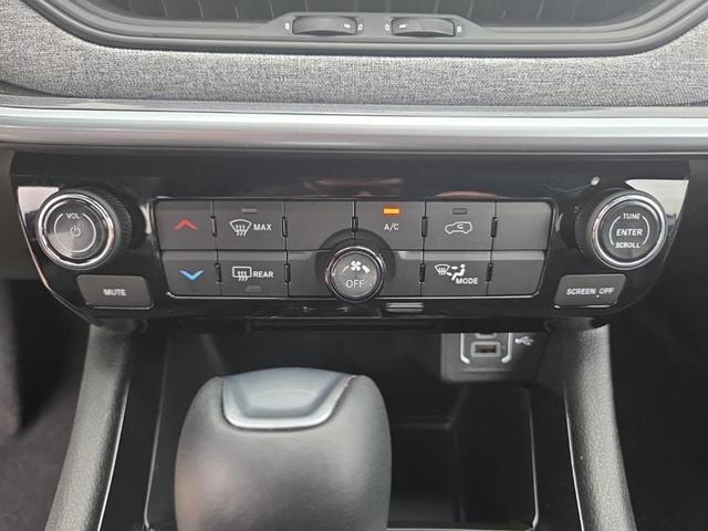 Photo of 2025 Silver Zynith Jeep Compass