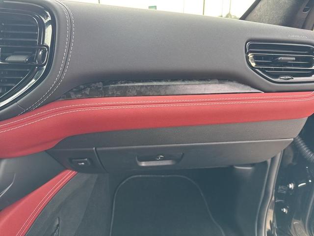 Photo of 2024 DB Black Crystal Clearcoat Dodge Durango