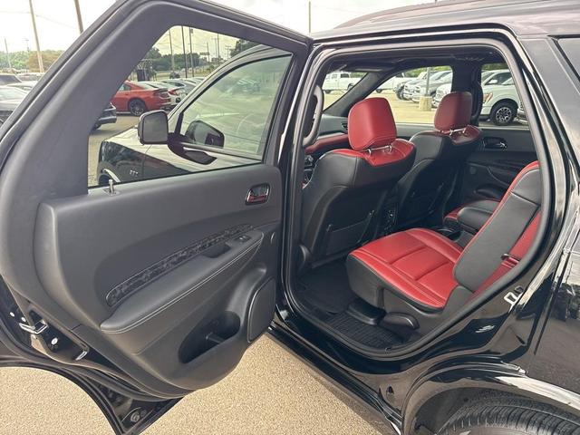 Photo of 2024 DB Black Crystal Clearcoat Dodge Durango