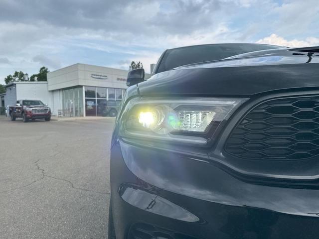 Photo of 2024 DB Black Crystal Clearcoat Dodge Durango