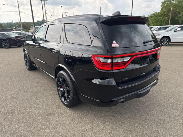 Photo of 2024 DB Black Crystal Clearcoat Dodge Durango