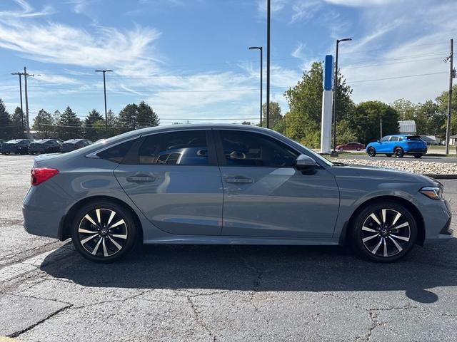 Photo of 2023 Sonic Gray Pearl Honda Civic