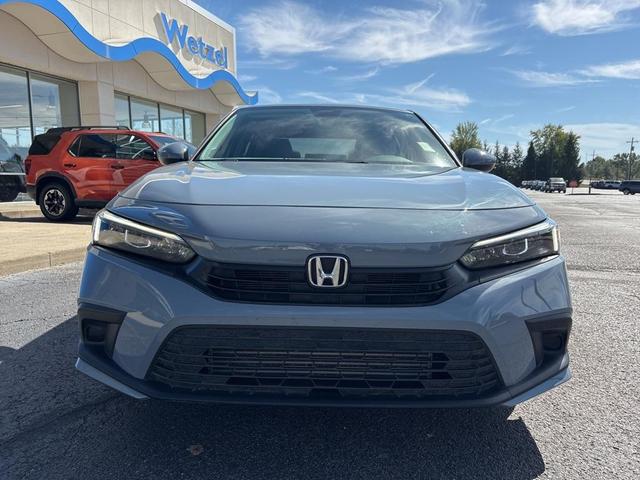 Photo of 2023 Sonic Gray Pearl Honda Civic