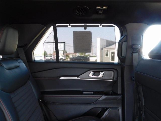Photo of 2025 Star White Ford Explorer