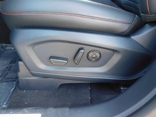 Photo of 2025 Star White Ford Explorer