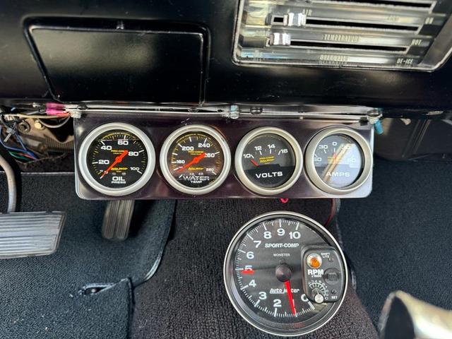 Photo of 1967 White Chevrolet Malibu
