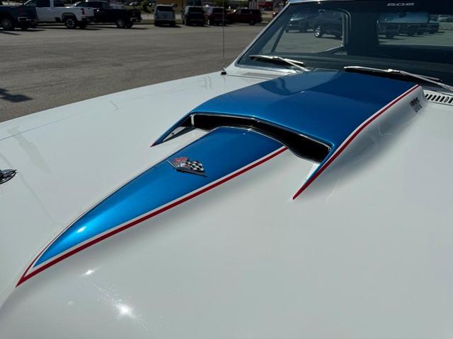 Photo of 1967 White Chevrolet Malibu