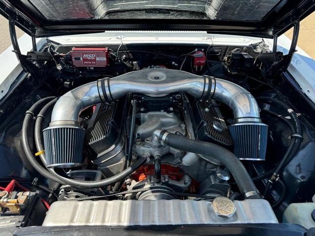Photo of 1967 White Chevrolet Malibu