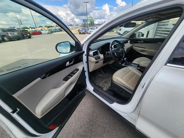 Photo of 2019 Snow White Pearl Kia Sorento