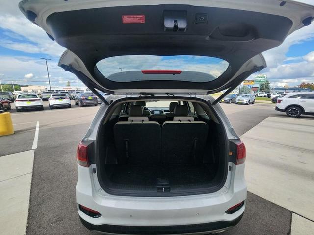 Photo of 2019 Snow White Pearl Kia Sorento