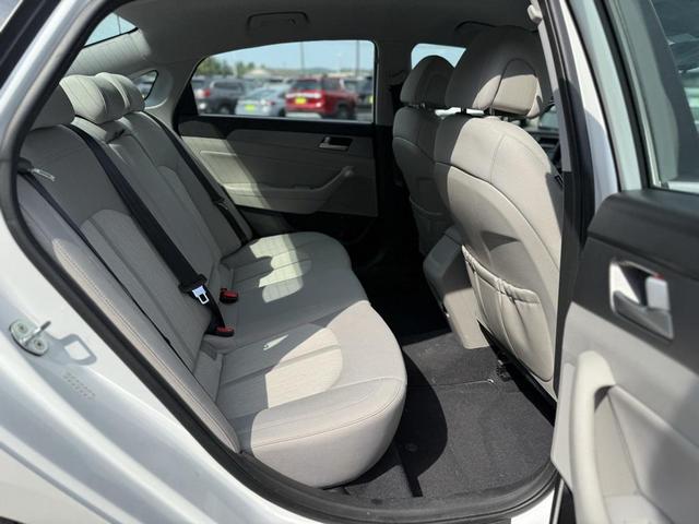 Photo of 2016 Diamond White Pearl Hyundai SONATA Hybrid