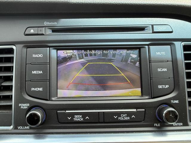 Photo of 2016 Diamond White Pearl Hyundai SONATA Hybrid