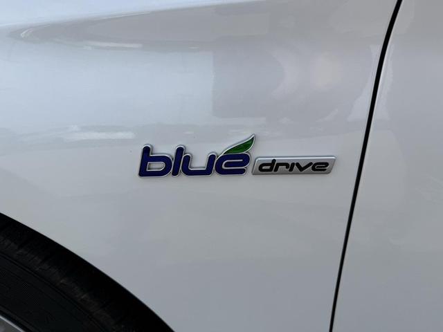 Photo of 2016 Diamond White Pearl Hyundai SONATA Hybrid