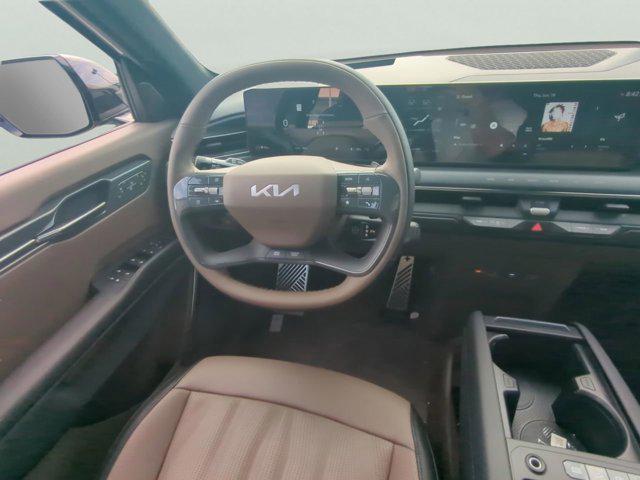 Photo of 2026 Wolf Gray/Ebony Black Roof Kia EV9