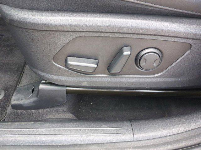 Photo of 2023 Ebony Black Kia Sorento