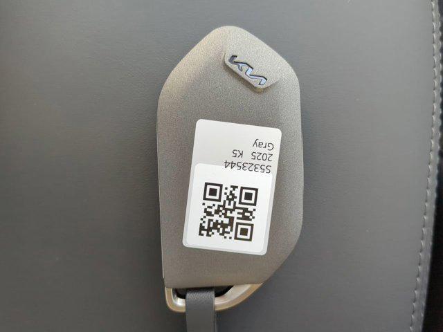 Photo of 2025 Interstellar Gray Kia K5