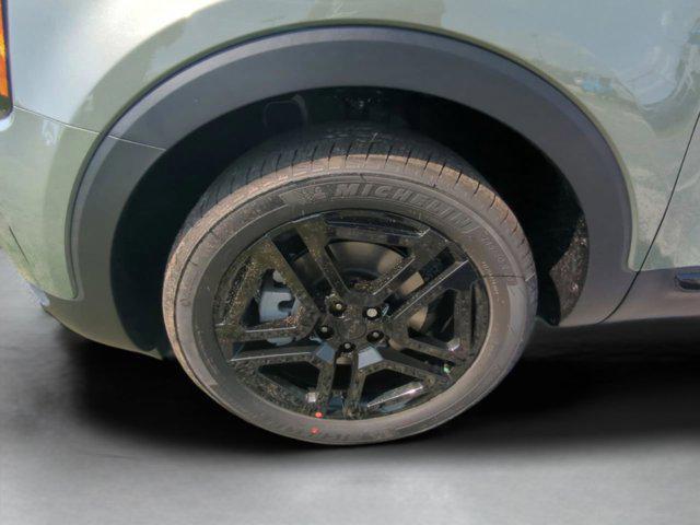 Photo of 2025 Jungle Green Kia Telluride