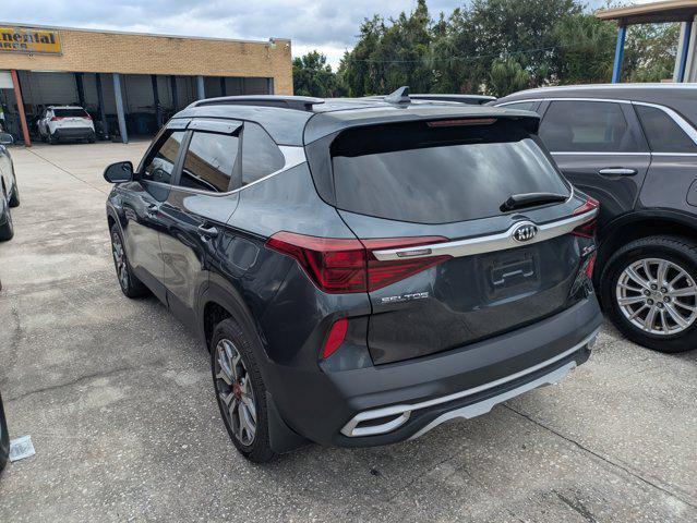 Photo of 2021 Gravity Gray Kia Seltos