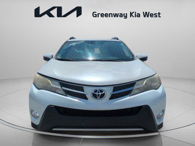 Photo of 2015 Blizzard Pearl Toyota RAV4