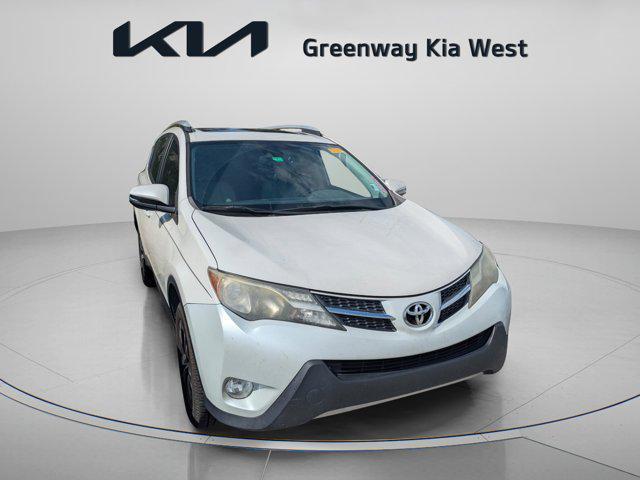 Photo of 2015 Blizzard Pearl Toyota RAV4