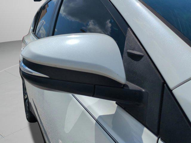 Photo of 2015 Blizzard Pearl Toyota RAV4