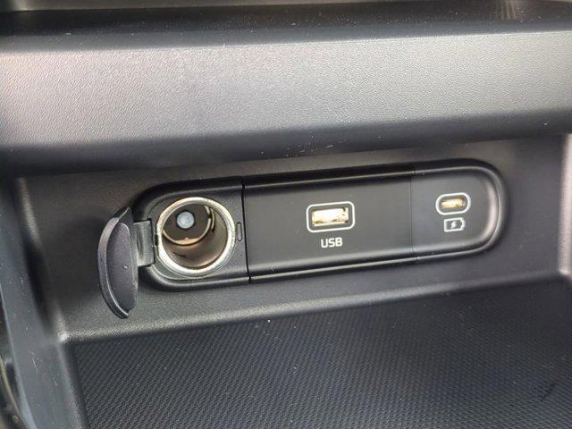 Photo of 2025 Pluton Blue/Black Roof Kia Seltos