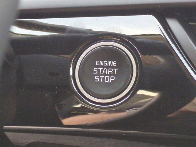 Photo of 2025 Pluton Blue/Black Roof Kia Seltos