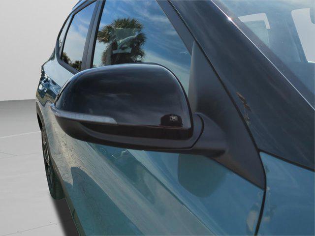 Photo of 2025 Pluton Blue/Black Roof Kia Seltos