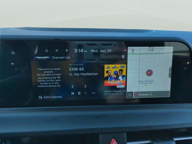 Photo of 2025 Pluton Blue/Black Roof Kia Seltos