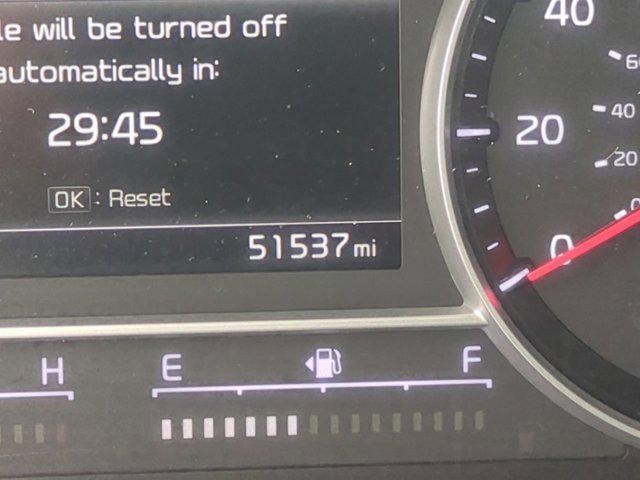Photo of 2022 Glacial White Pearl Kia Sorento