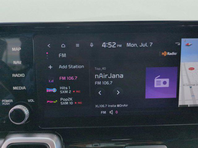 Photo of 2022 Glacial White Pearl Kia Sorento