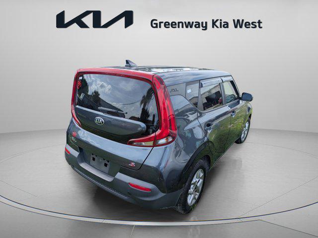 Photo of 2020 Gravity Grey Kia Soul