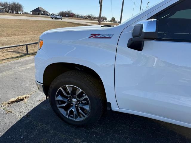 Photo of 2025 Summit White Chevrolet Silverado 1500