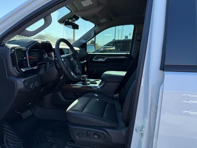Photo of 2025 Summit White Chevrolet Silverado 1500