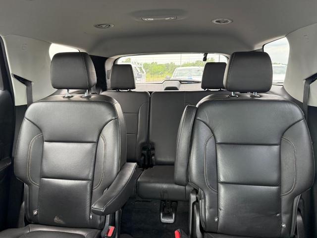 Photo of 2020 Summit White Chevrolet Traverse