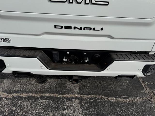 Photo of 2022 Summit White GMC Sierra 1500