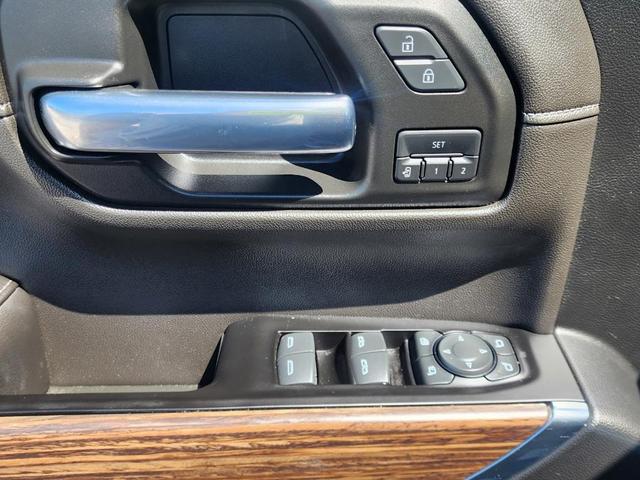Photo of 2019 Black Chevrolet Silverado 1500