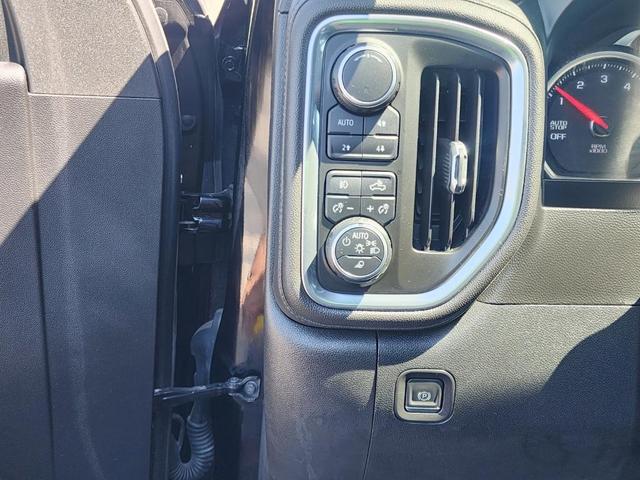 Photo of 2019 Black Chevrolet Silverado 1500