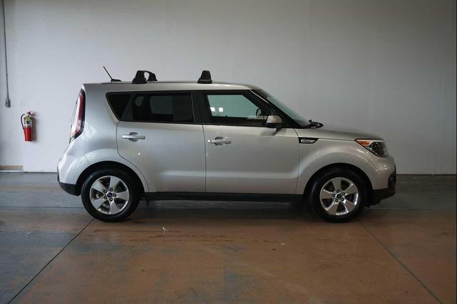 Photo of 2018 Bright Silver Kia Soul