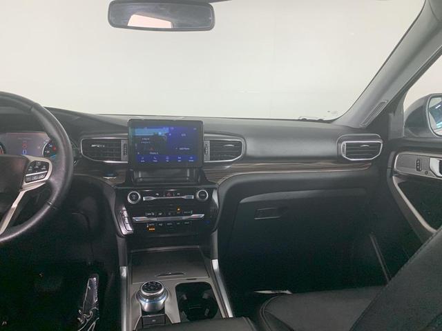 Photo of 2023 Oxford White Ford Explorer