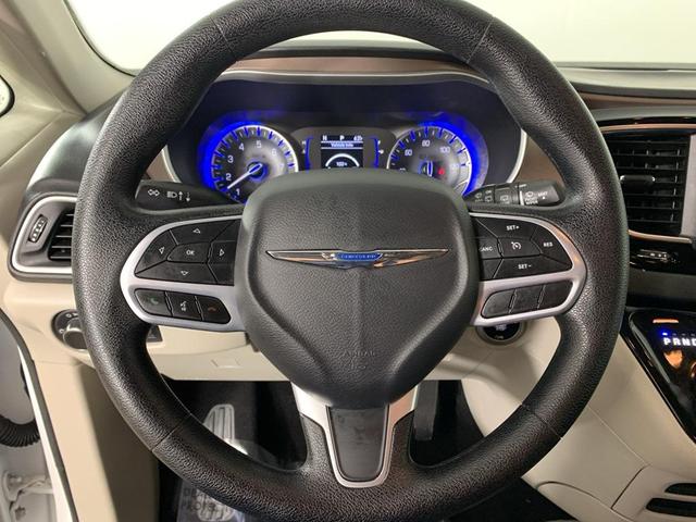 Photo of 2020 Bright White Clearcoat Chrysler Voyager